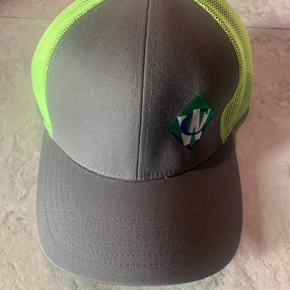 Trucker hat